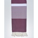 Jeté violet avec rayures blanches