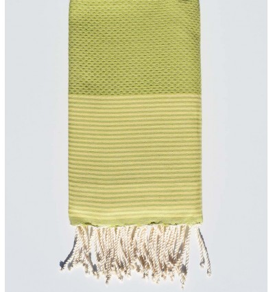 Fouta nid d'abeille couleur vert pistache avec rayures jaune beurre