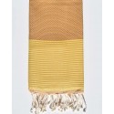 Fouta nid d'abeille couleur vénitien foncé rayée jaune