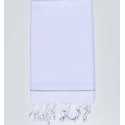 Fouta unie blanche avec une bande lurex aux extrémités