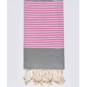 Jeté gris souris avec rayures rose et blanc