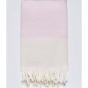Fouta zigzag rose clair et blanc crème