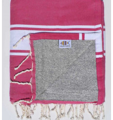 Fouta couleur rose fushia doublée éponge couleur gris