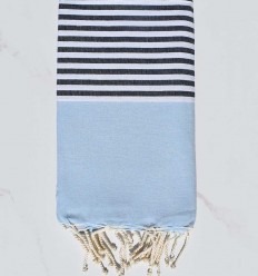 Fouta plate bleu ciel rayée bleu nuit et blanc