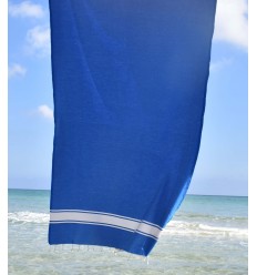 toalla de playa plana azul