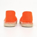 Orangefarbene Espadrilles