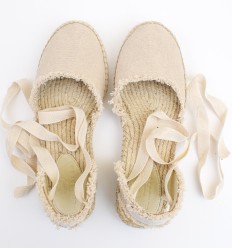 Espadrilles beiges à rubans 2
