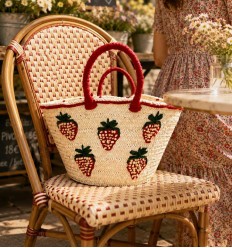 Panier artisanal motif fraises 2