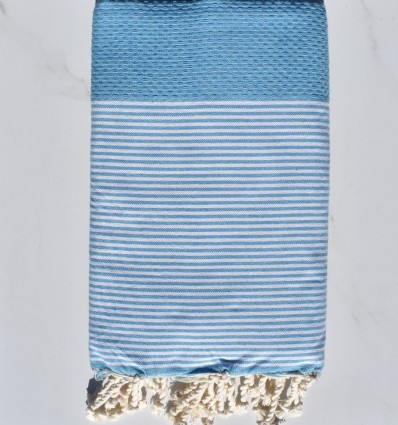 Grande fouta nid d'abeille bleu azur clair