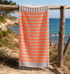 Fouta grise rayée orange doublée éponge 2