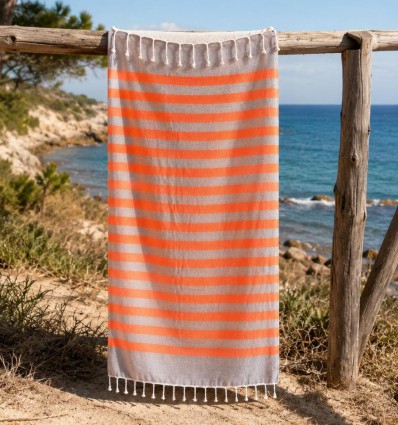 Fouta grise rayée orange doublée éponge