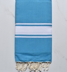 Fouta plate bleu azur foncé avec bande blanche