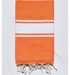 Plate couleur orange vif