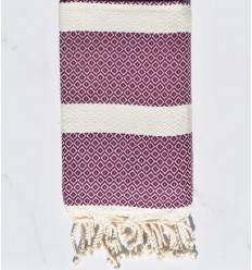 Fouta chevron couleur magenta foncé et blanc crème