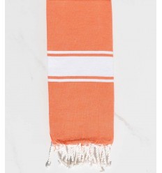 Enfant couleur orange corail